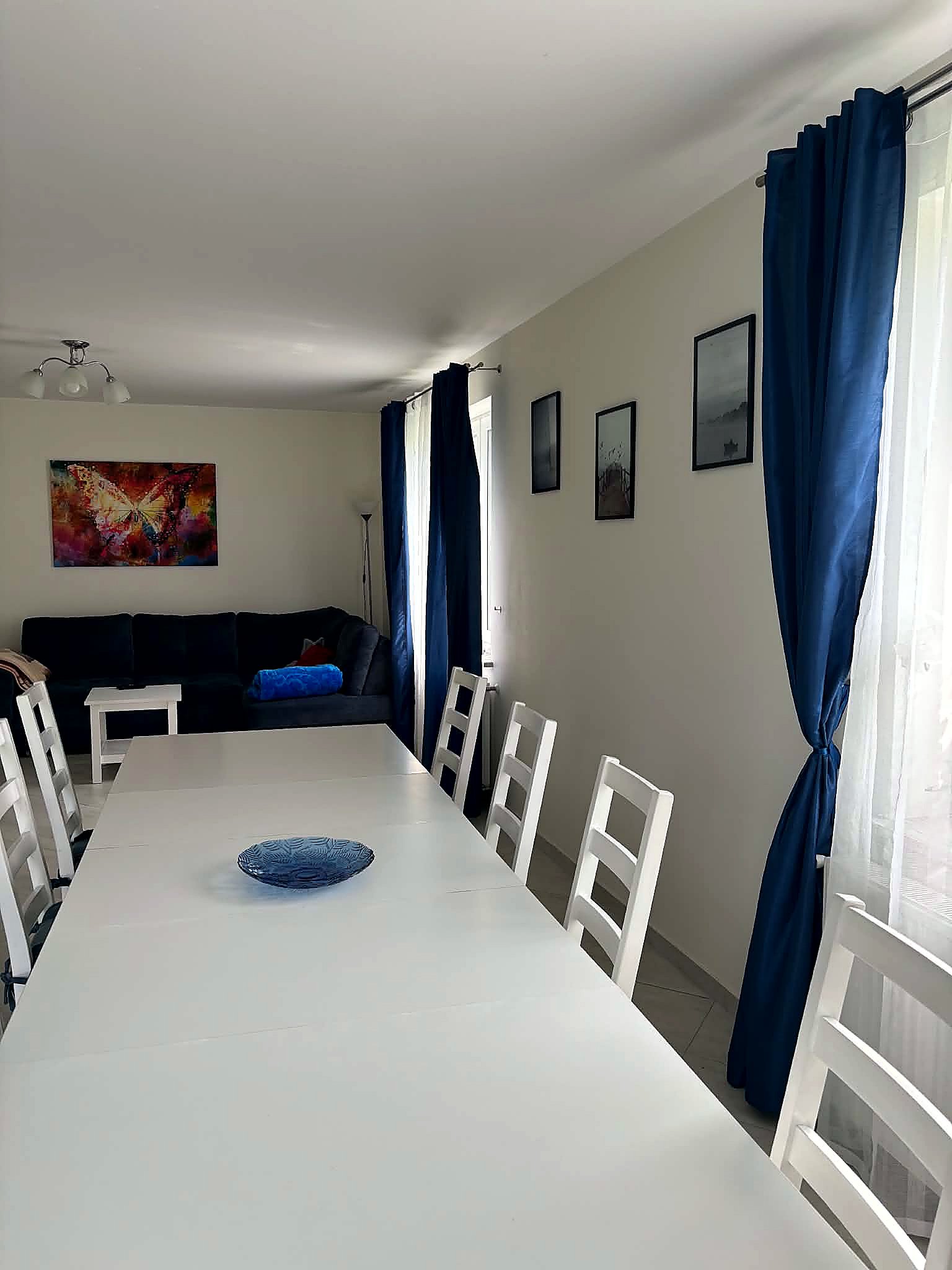 Salon i jadalnia w domku